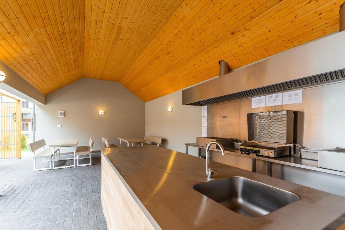 Apartament 4 Seasons- Basen Wewnetrzny,Jacuzzi,Sauna,Silownia I Kulkoland W Cenie!!! Kolobrzeg Exterior photo